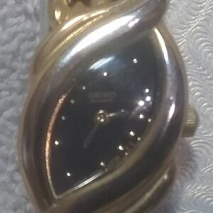 Seiko Quartz Ladies 4N00-5900 Asymmetrical Link Band Black 90s New Bat Works